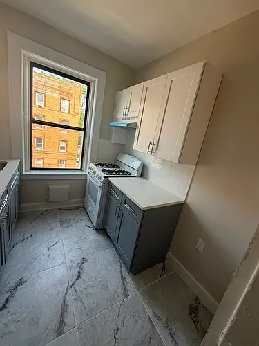 329 Park Ave #11 Photo 1