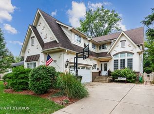 3924 Washington St, Downers Grove, IL 60515