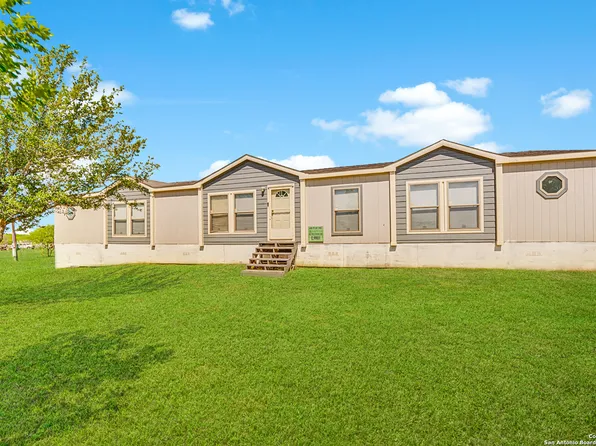317 MOURNING DOVE, Floresville, TX 78114