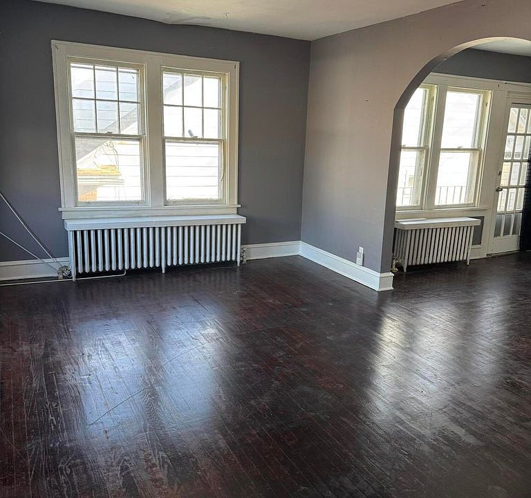 1st image of 105 Clermont St #2