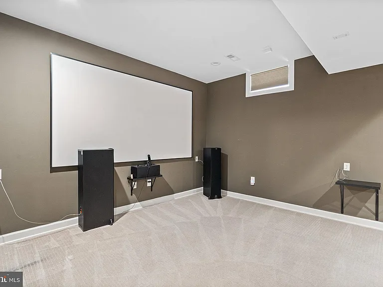 4561 Rona Pl — Photo 60