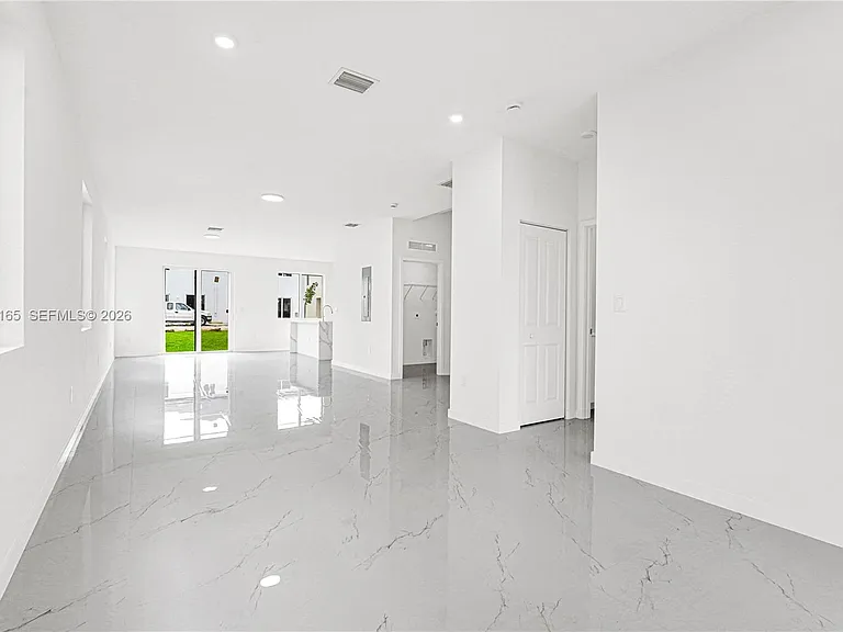 22555 SW 125th Ave #13A — Photo 14