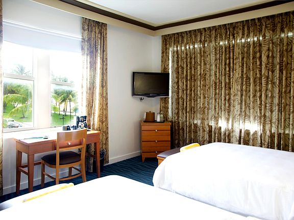 5th image of 660 Ocean Dr #110
