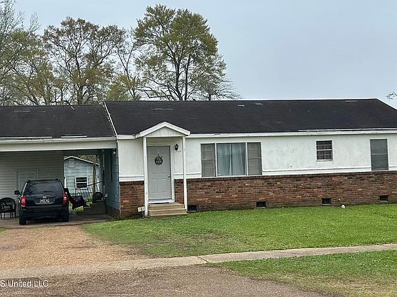 5th image of 110 Main St