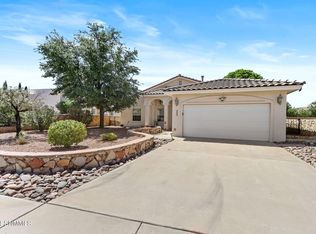 3956 Tiger Woods Dr, Las Cruces, NM 88011