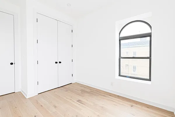 Rented by Bold New York | media 9
