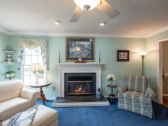 4th image of 113 Sudbury Ln