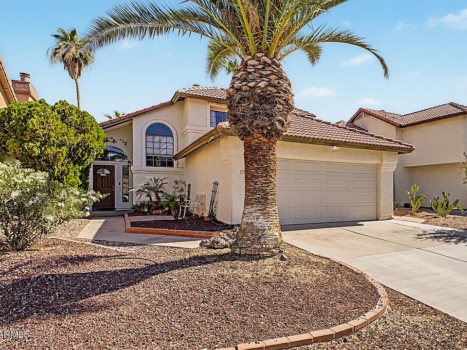 1st image of 929 E MANOR Drive