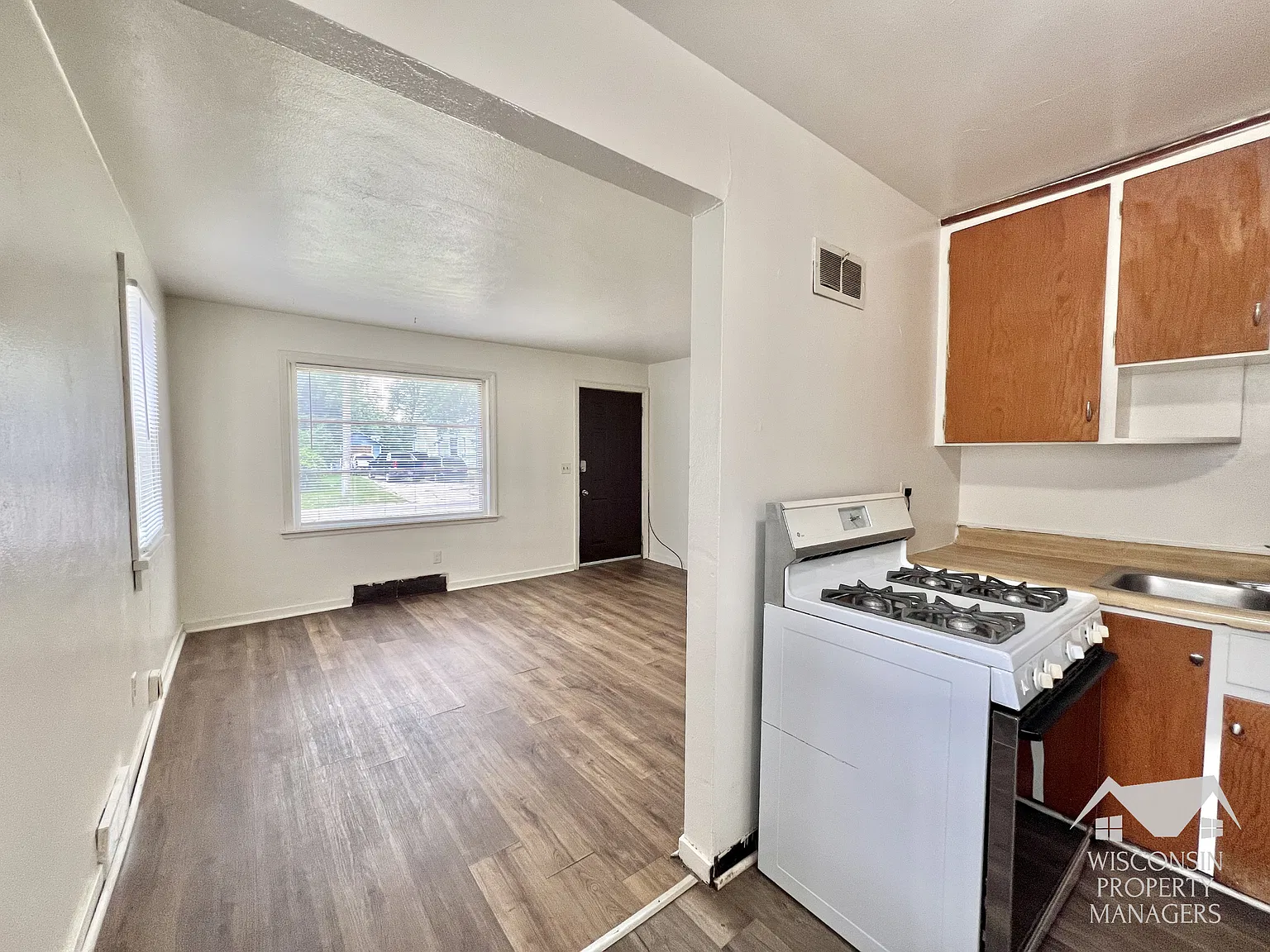 924 Copeland Avenue - 1 — Photo 3
