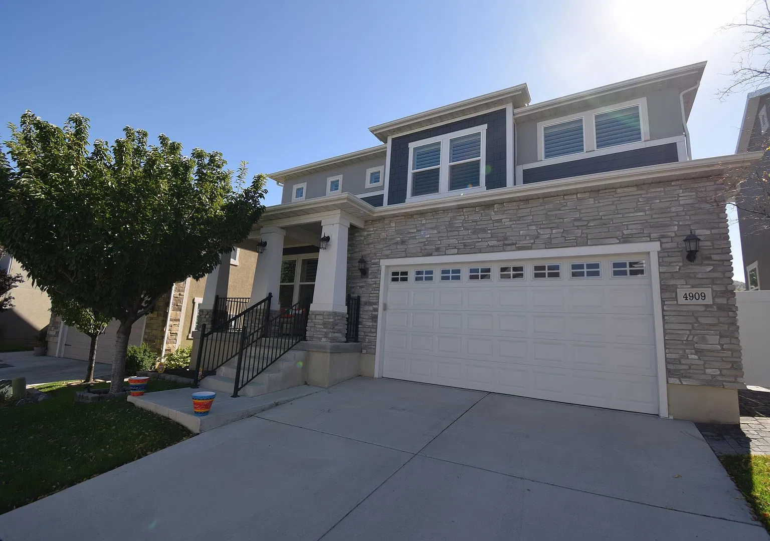 Stunning 5 Bedroom Home in Herriman! — Photo 1