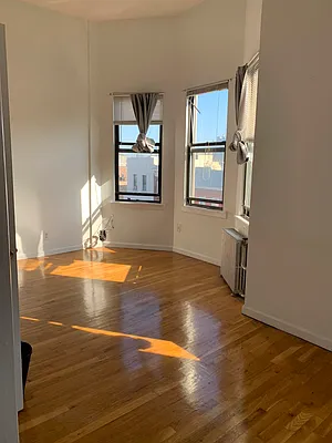 Rented by Jason A Moore, LREB | media 24
