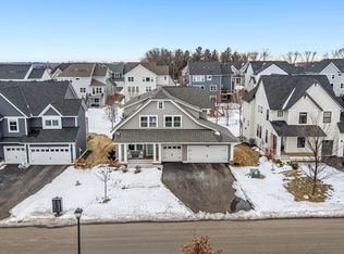 9966 Arrowwood Trl, Woodbury, MN 55129