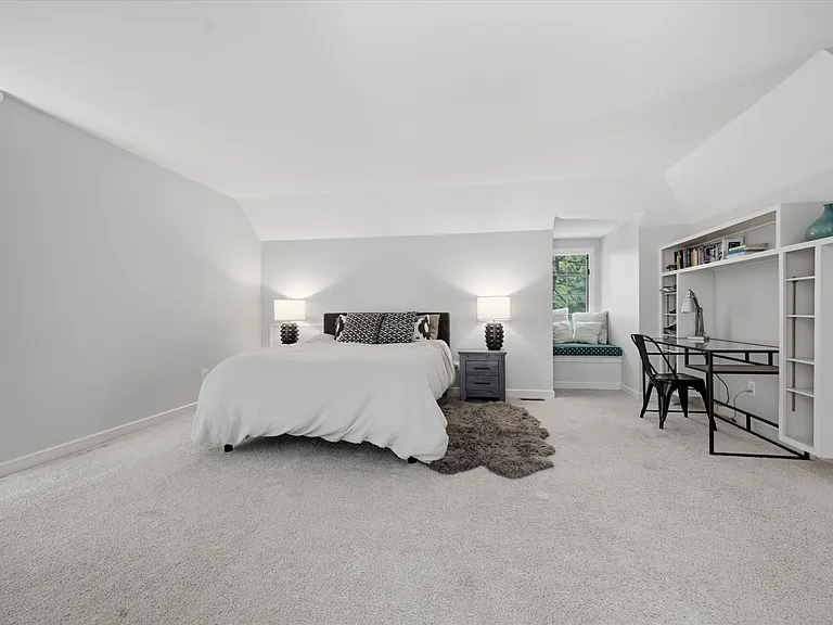 111 Fairview Rd — Photo 13