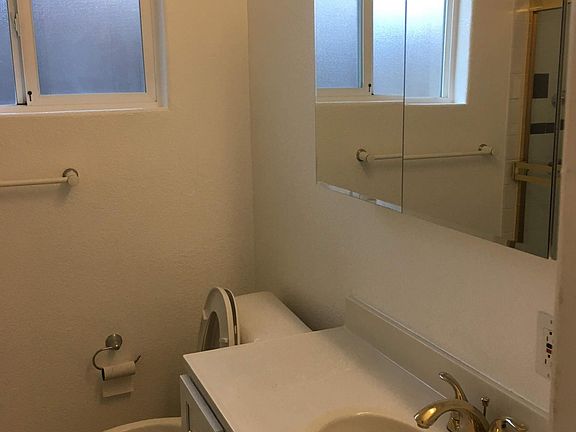 2nd image of 1115 Carlton Ave #1