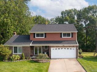 4759 Shoreline Blvd, Waterford, MI 48329