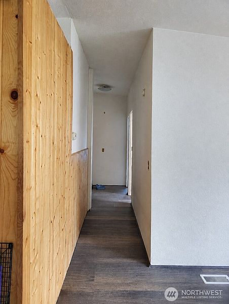4th image of 29708 7th Avenue E