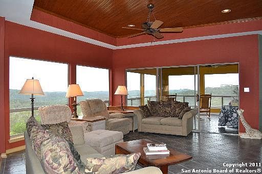 3rd image of 875 County Road 270