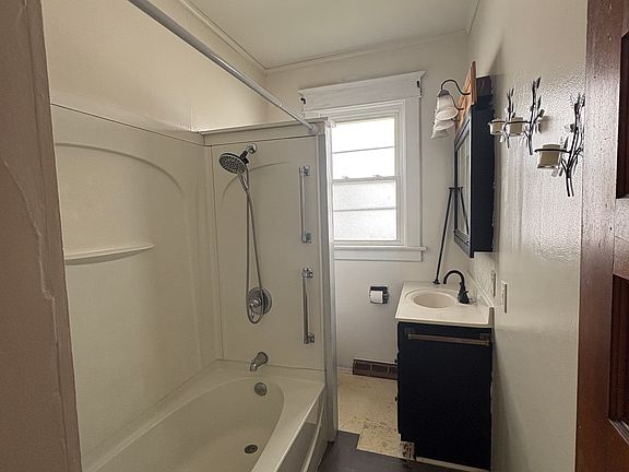 3rd image of 1855 Eastern Pkwy Floor 1