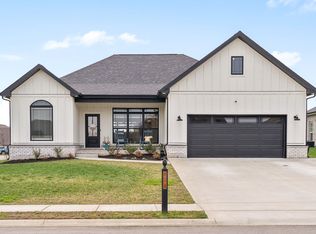 679 Jersey Dr, Clarksville, TN 37043