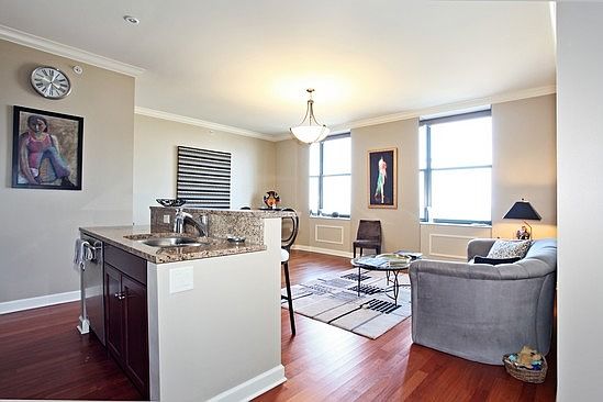 3rd image of 310 S Michigan Ave Unit 1501