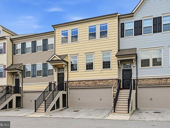 2nd image of 21 Eagle Ln