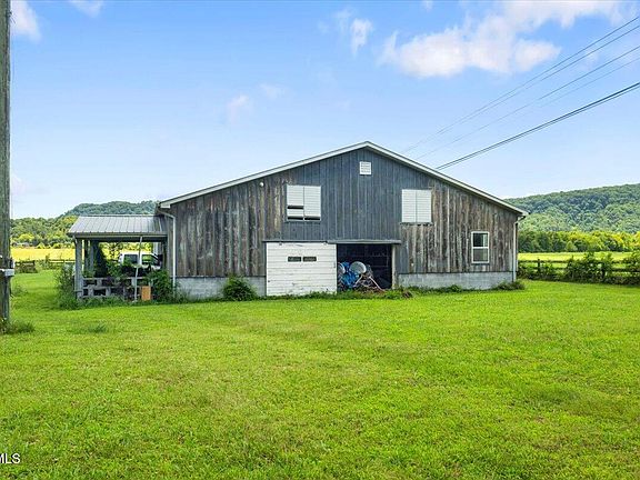 17th image of 628 Christian Bend Rd