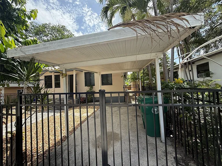 5530 NW Miami Ct — Photo 48