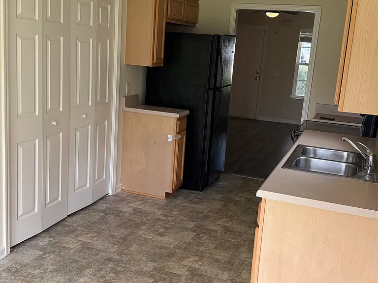 1037 Windsor Brook Pl — Photo 6