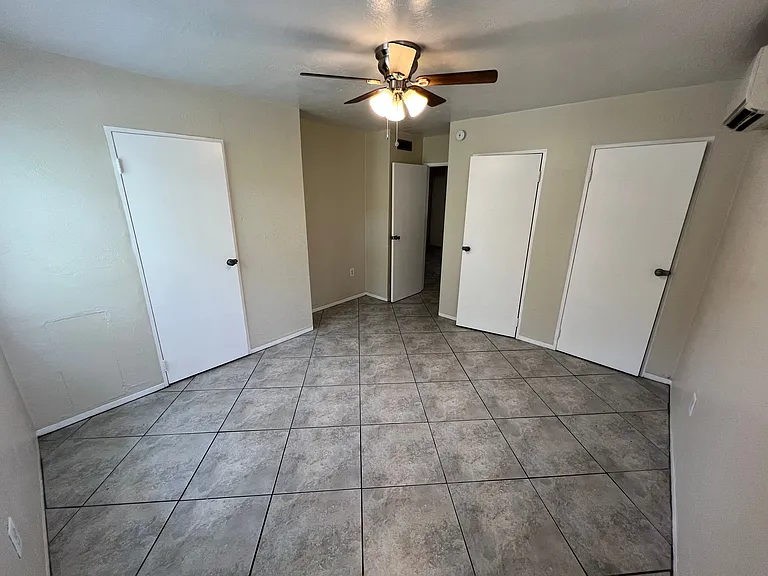 701 Bay St NE #2 — Photo 9