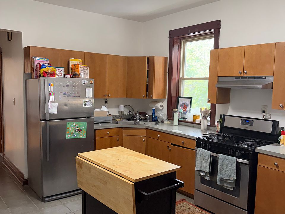 1st image of 1657 N Kedvale Ave #2