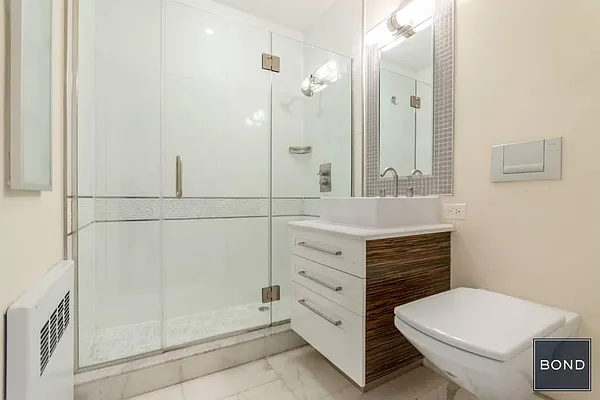 Sold by Bond New York | media 12
