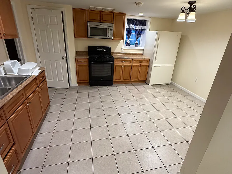 36 Bartsch Ave