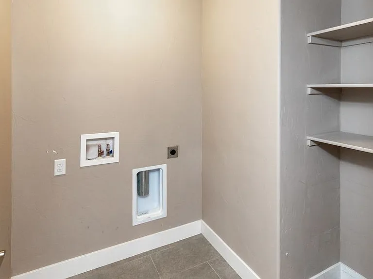 1118 Seabiscuit Dr — Photo 52