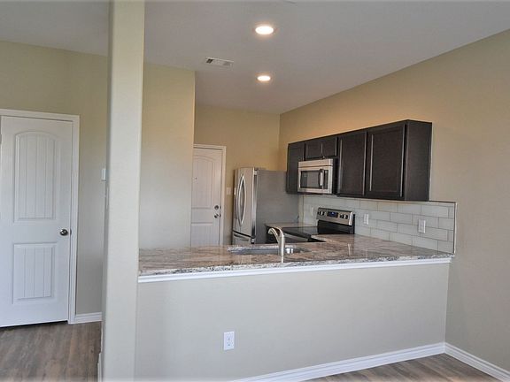 5th image of 131 E Kirnwood Dr