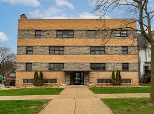 2600 E Kenwood Blvd, Milwaukee, WI 53211