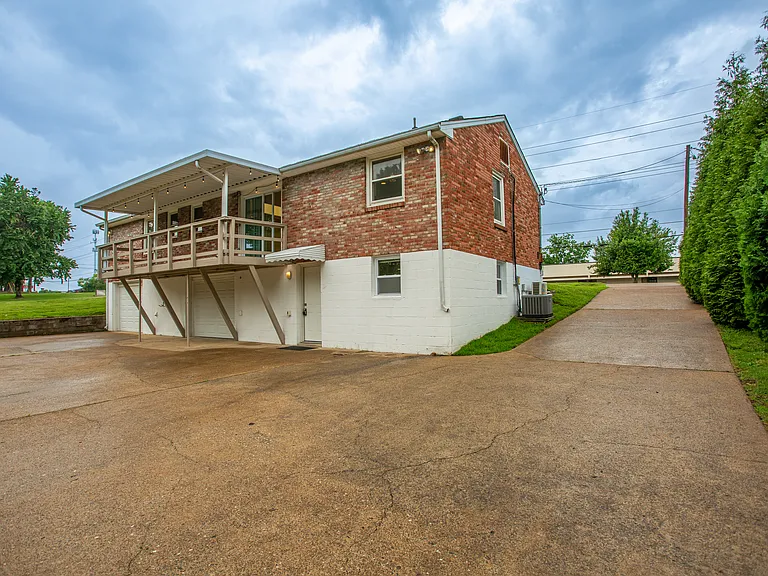 4714 Trousdale Dr — Photo 10