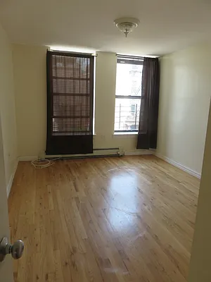 Rented by Space Real Estate | media 75