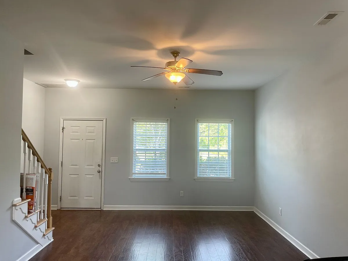 Building Photo - 313 Burley Dr #1