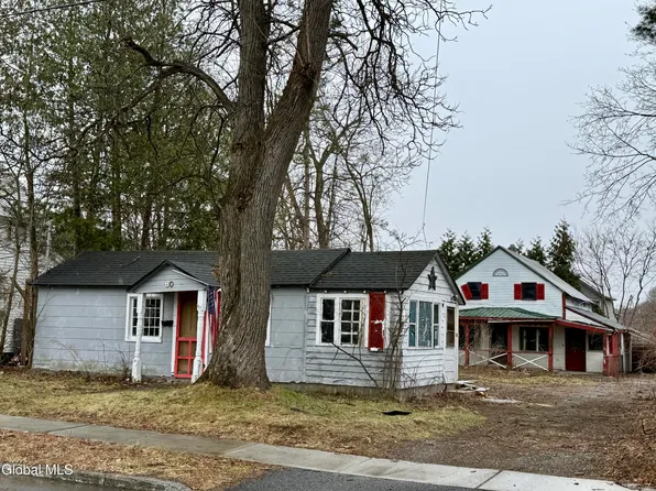 60 Wilson Avenue, South Glens Falls, NY 12803