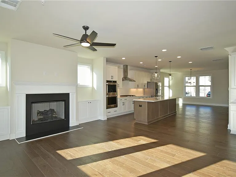 1208 Waterfall Ct — Photo 7