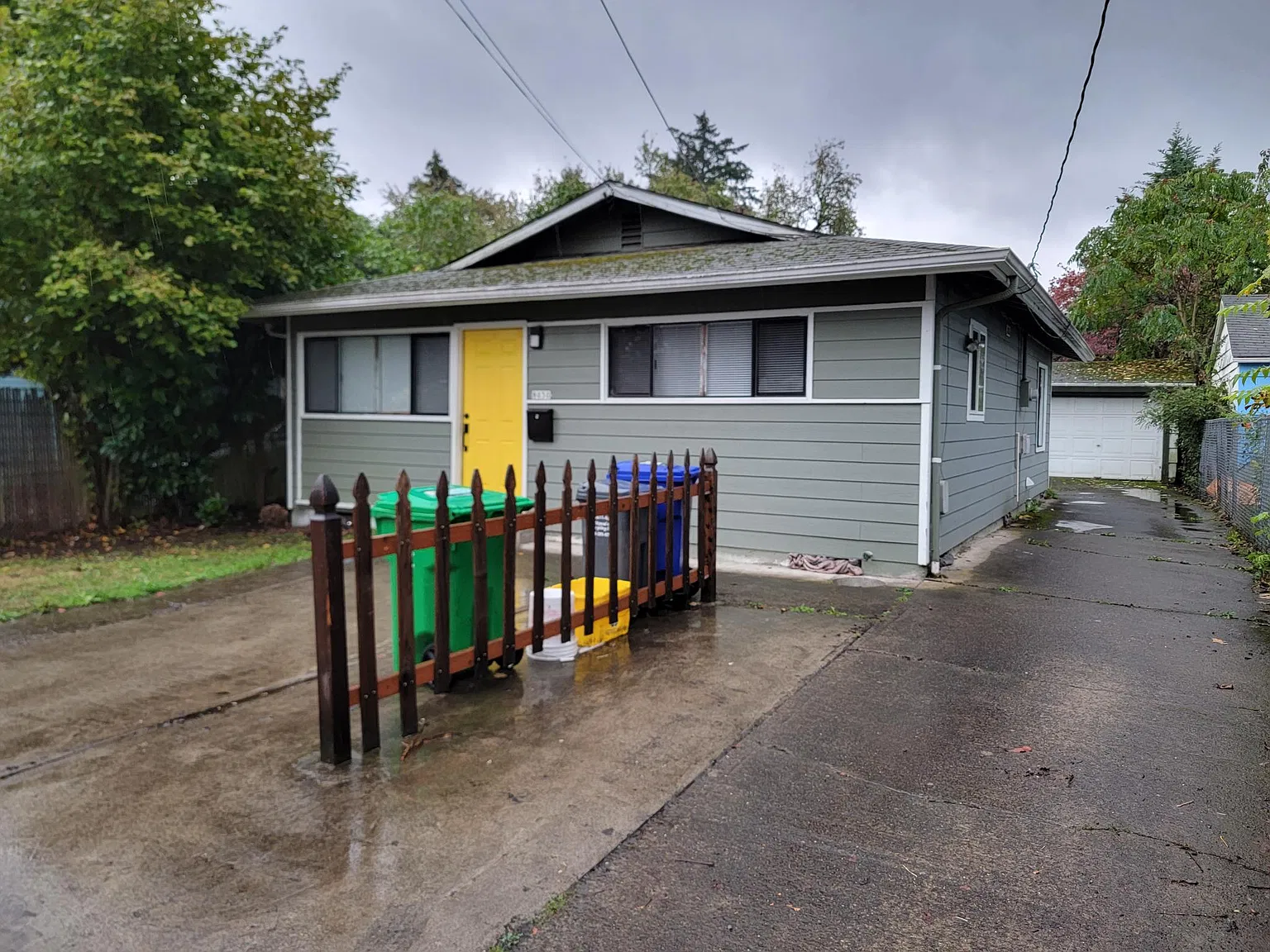 3 bed, 932 sqft, $2,600 — Photo 1