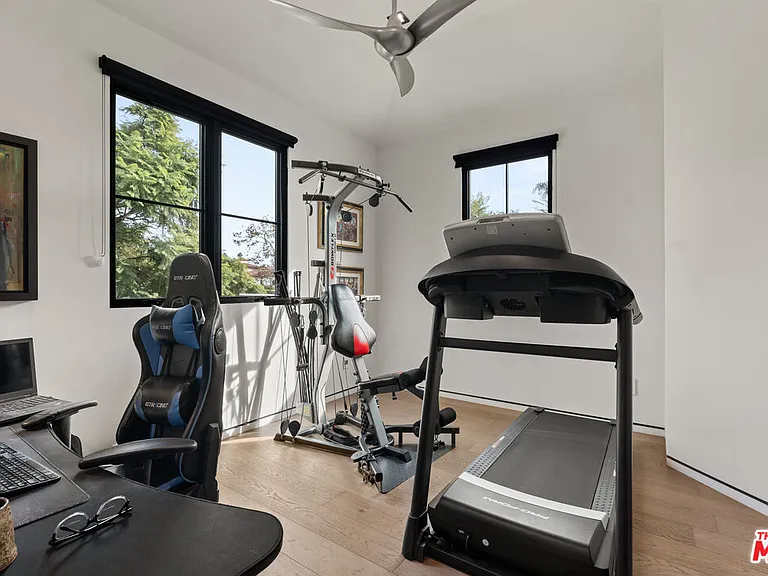 601 N Crescent Heights Blvd — Photo 14