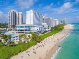 South Lake Villas Condo, Miami, FL 33193