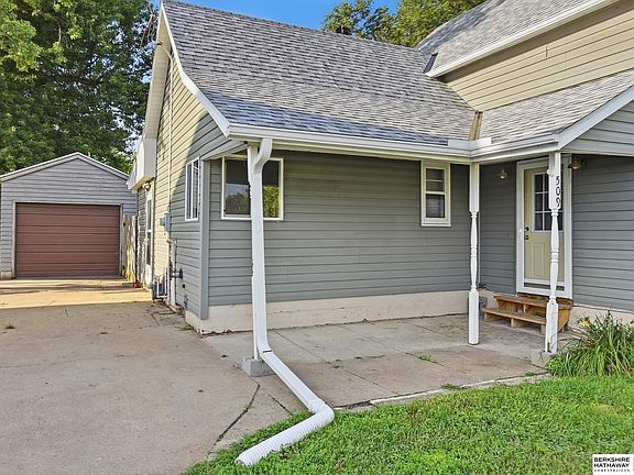 3rd image of 509 E Elk St