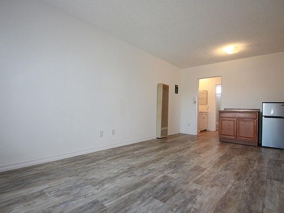2nd image of 5011 Sawtelle Blvd