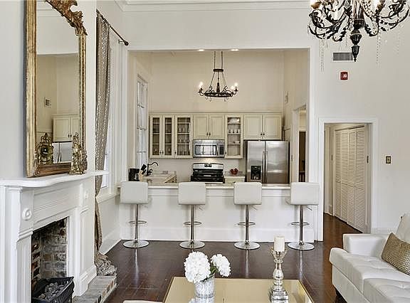 4th image of 1416 Bourbon St APT 1