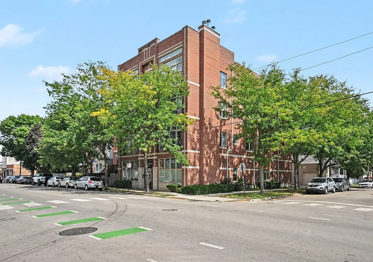 2 bed, 2.0 bath, $2,850 — Photo 2