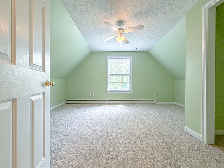 9 Dakota Dr — Photo 32