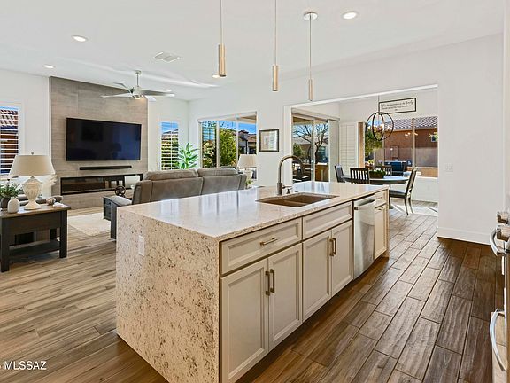 3rd image of 61347 E Shale Rd