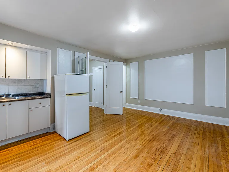 1 Homewood Ave — Photo 18